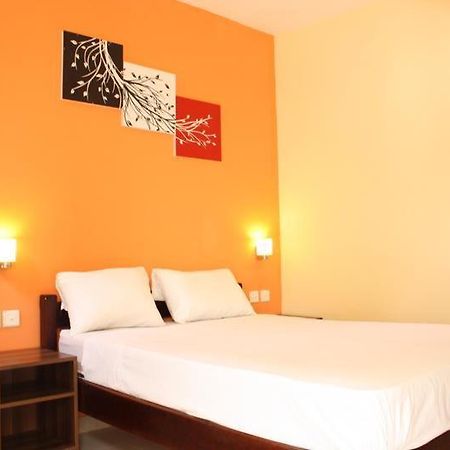Le Cactus Guesthouse Terre Rouge  Zewnętrze zdjęcie