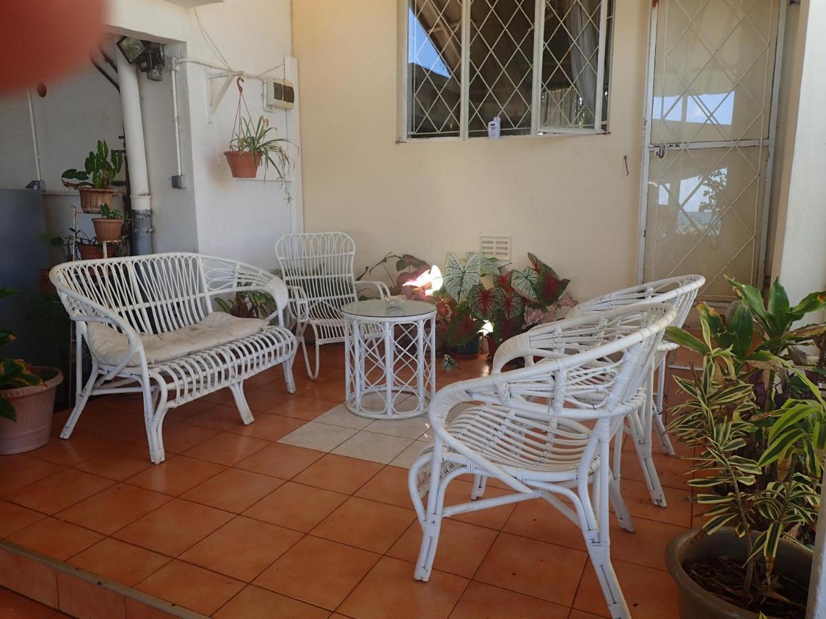 Le Cactus Guesthouse Terre Rouge  Zewnętrze zdjęcie